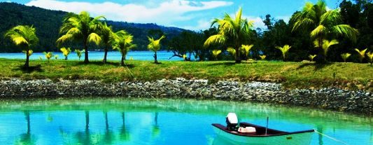 filipino bay with boat